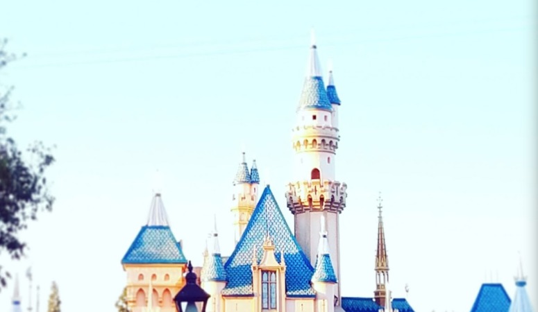 10 Genius Disneyland Tips for Families with Kids
